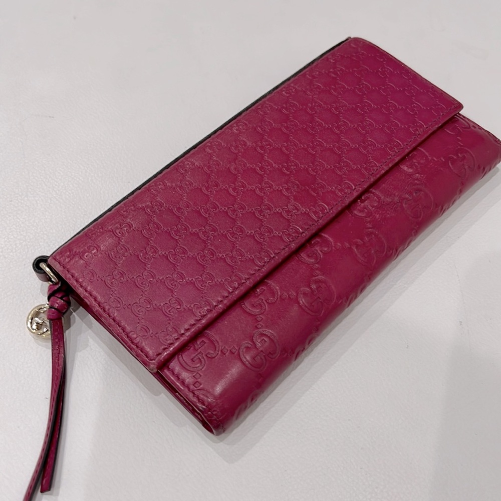 Authentic Gucci wallet
